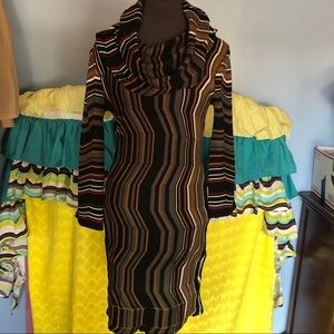 💐New Directions Crochet fitted cowl neck dress